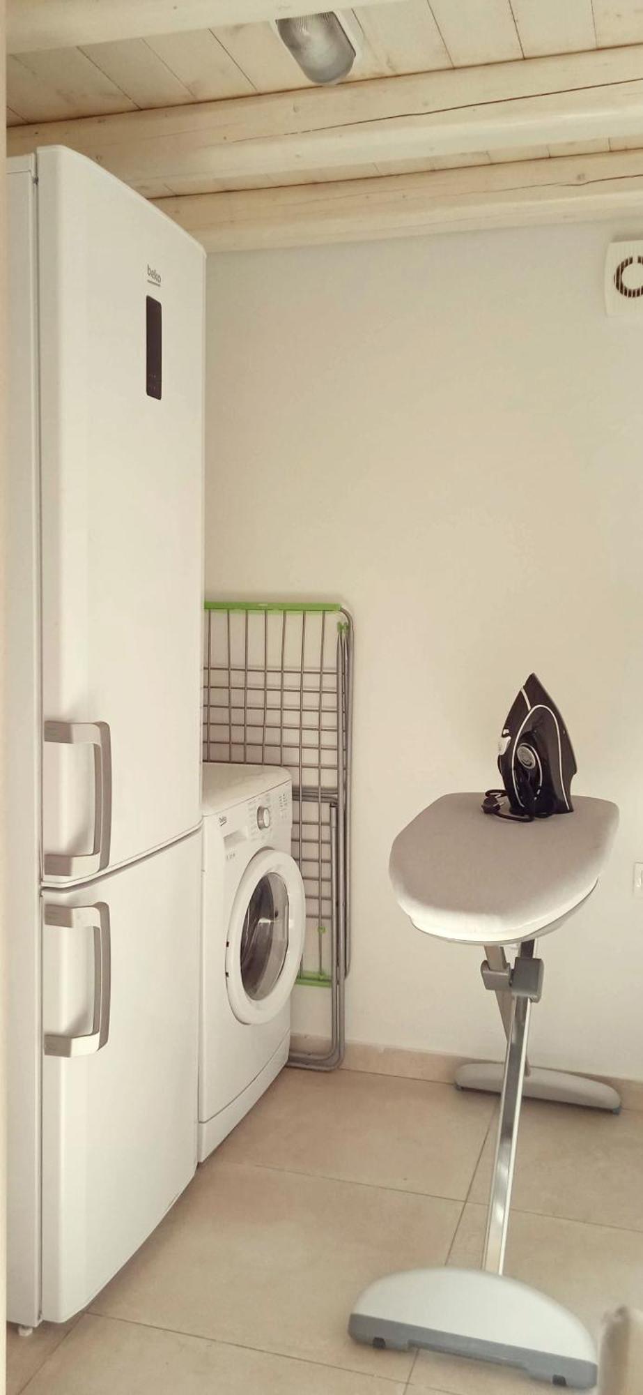 Innjoy Space Glyfada  Luaran gambar