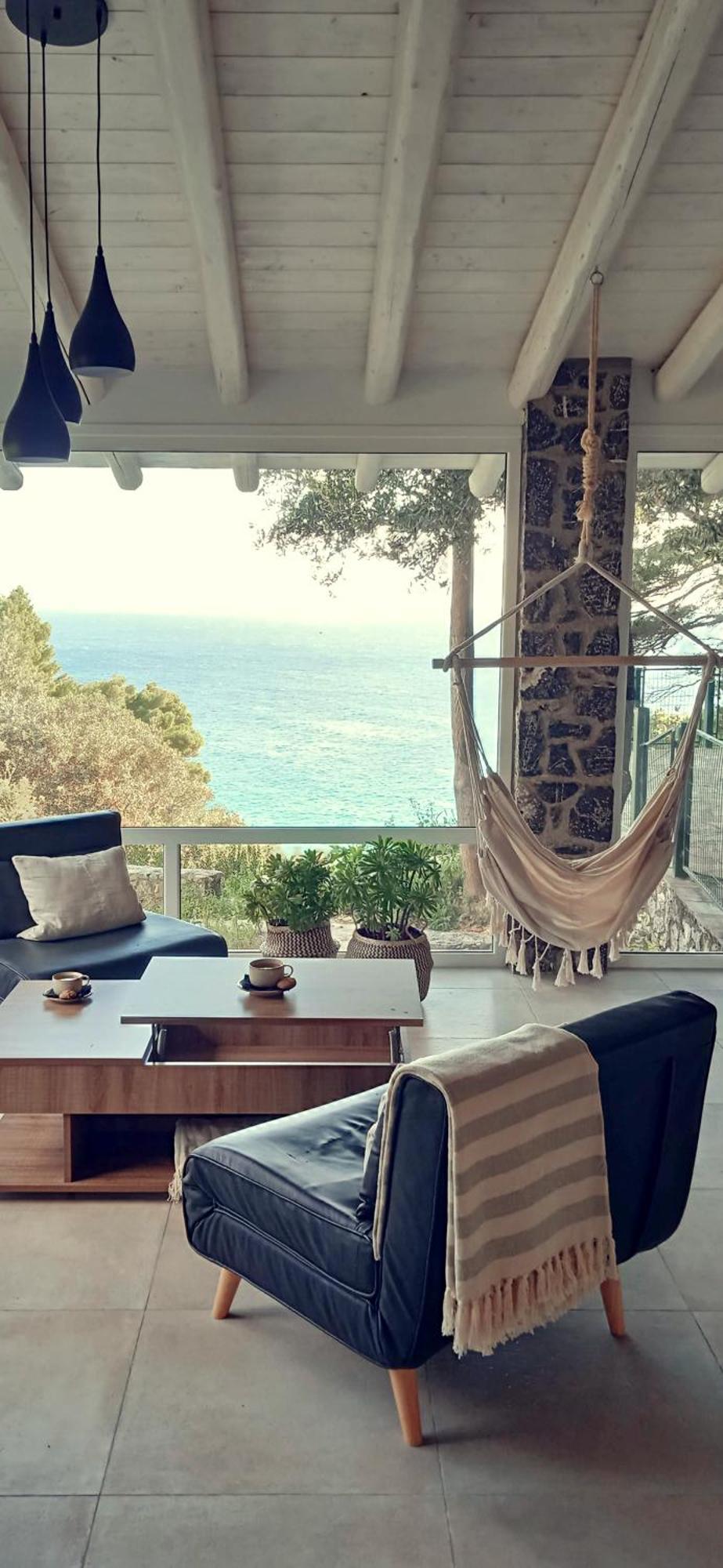 Innjoy Space Glyfada  Luaran gambar