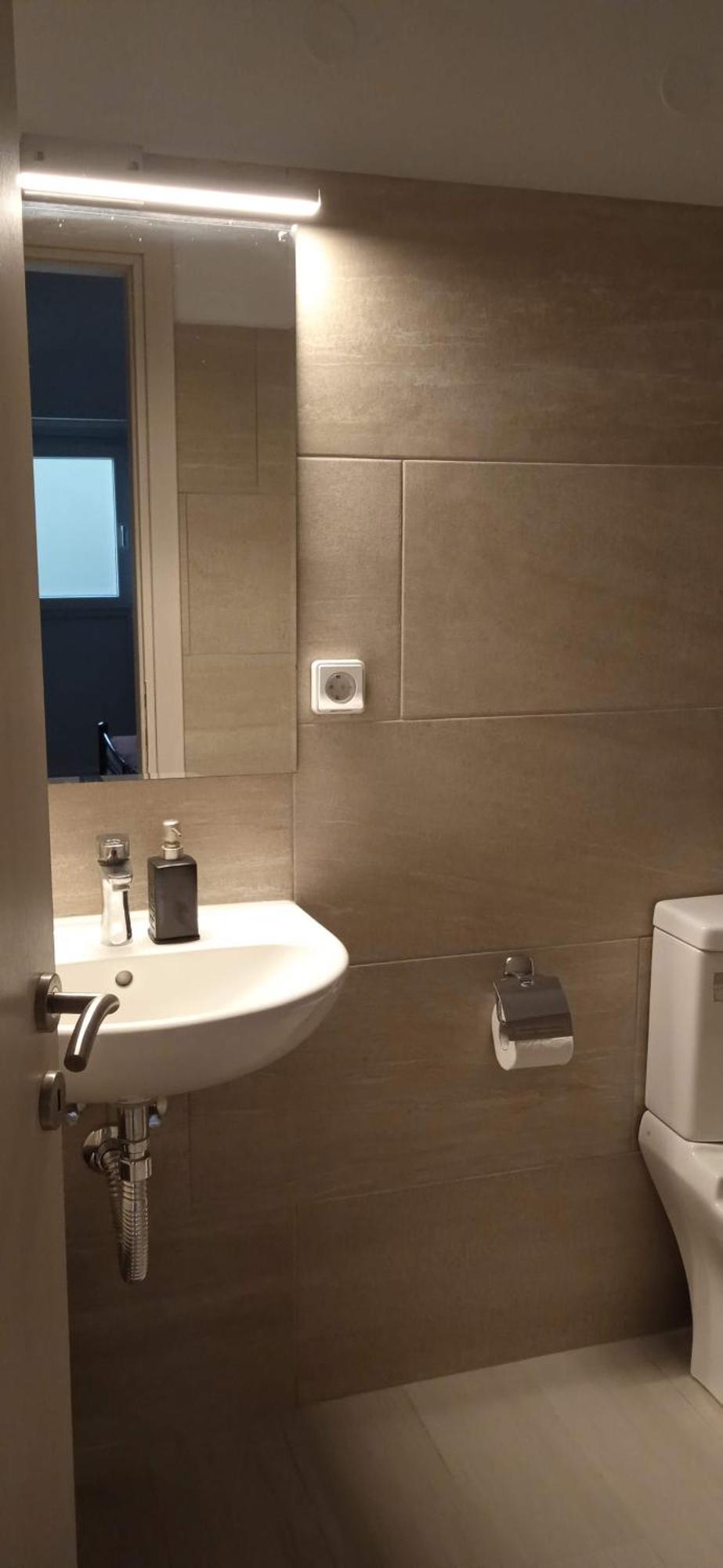Innjoy Space Glyfada  Bilik gambar