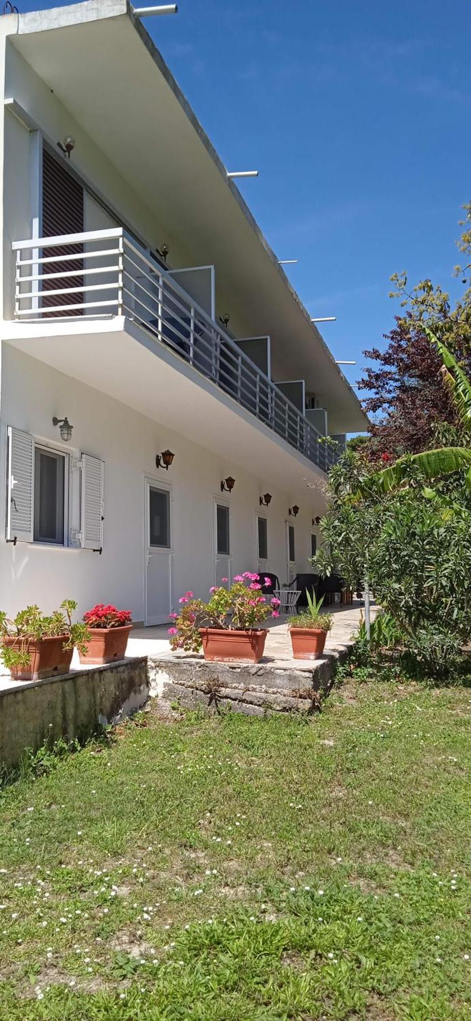 Innjoy Space Glyfada  Luaran gambar