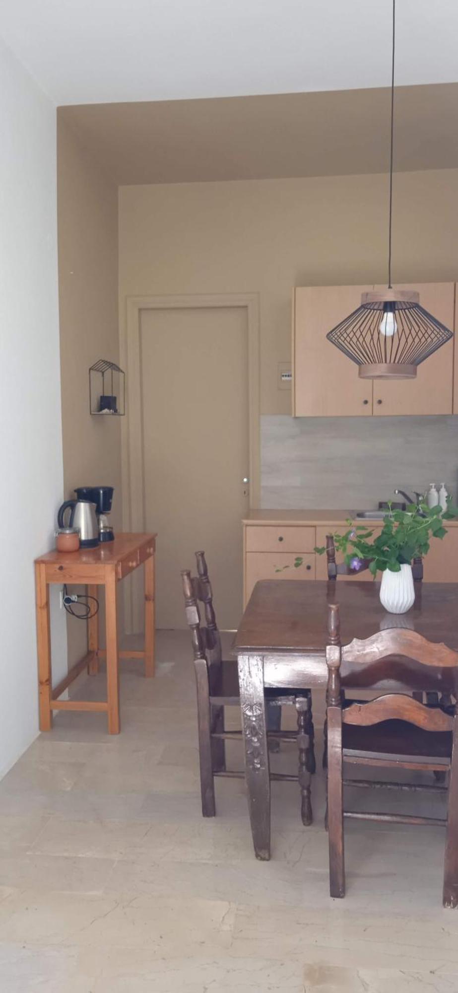 Innjoy Space Glyfada  Luaran gambar