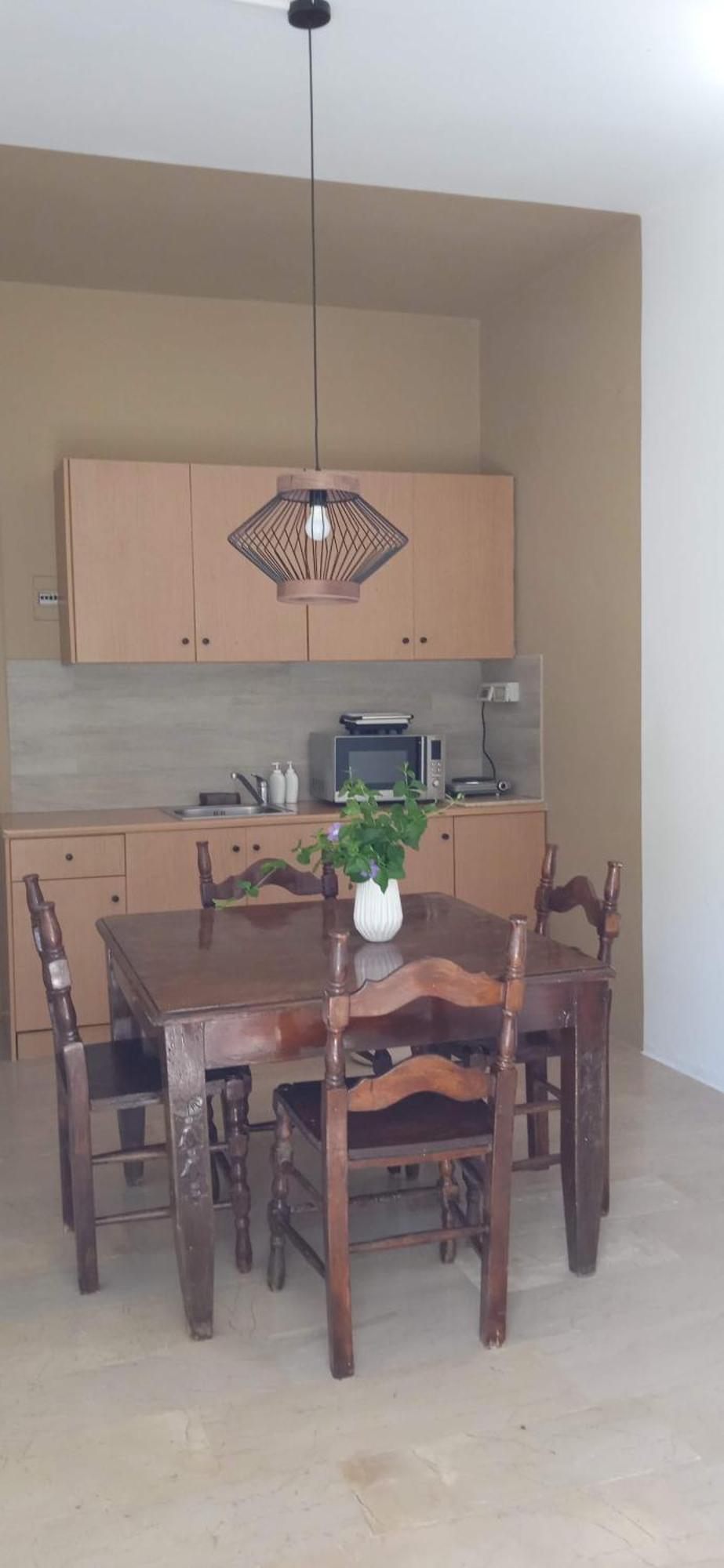Innjoy Space Glyfada  Luaran gambar